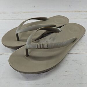 FitFlop Iqushion Mens 8 Timberwolf Beige Ergonomic Flip Flops Rubber Sandal‎